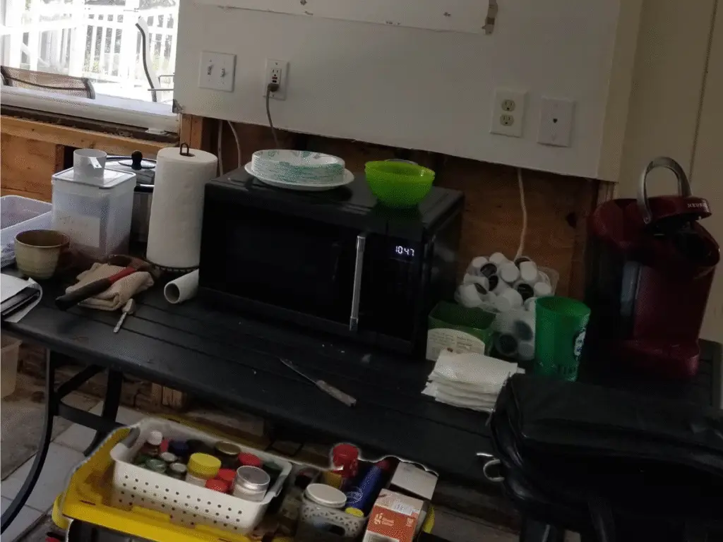 planning easy meals during a kitchen remodel as in this photo means less stress