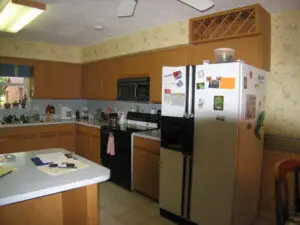 Before photo of a kitchen that is not made for a serious cook