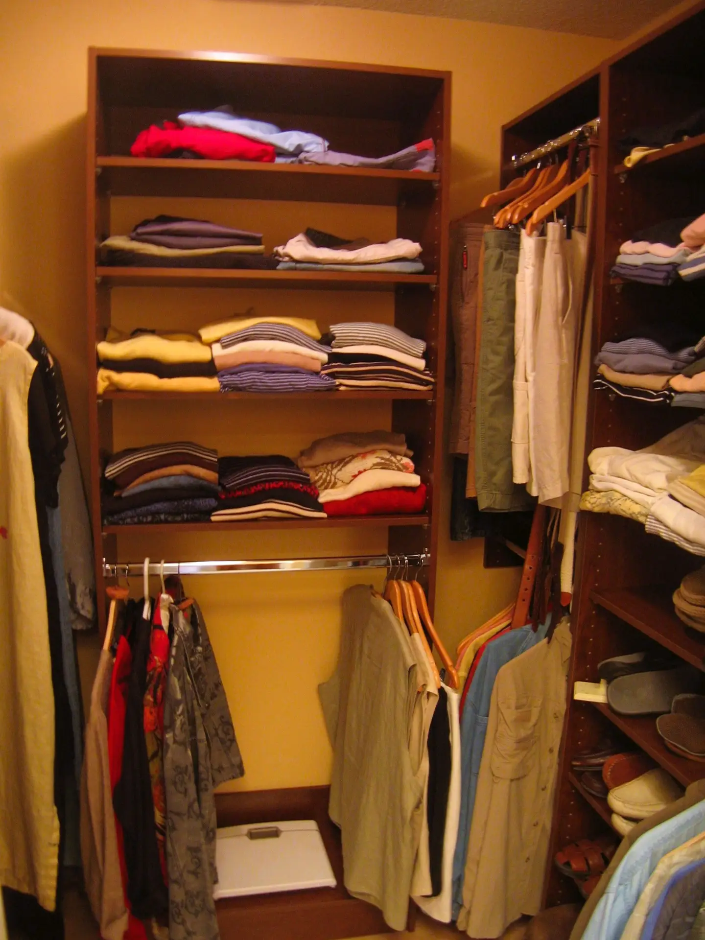 Custom closet design for a Palma Sola Harbor master closet in Bradenton