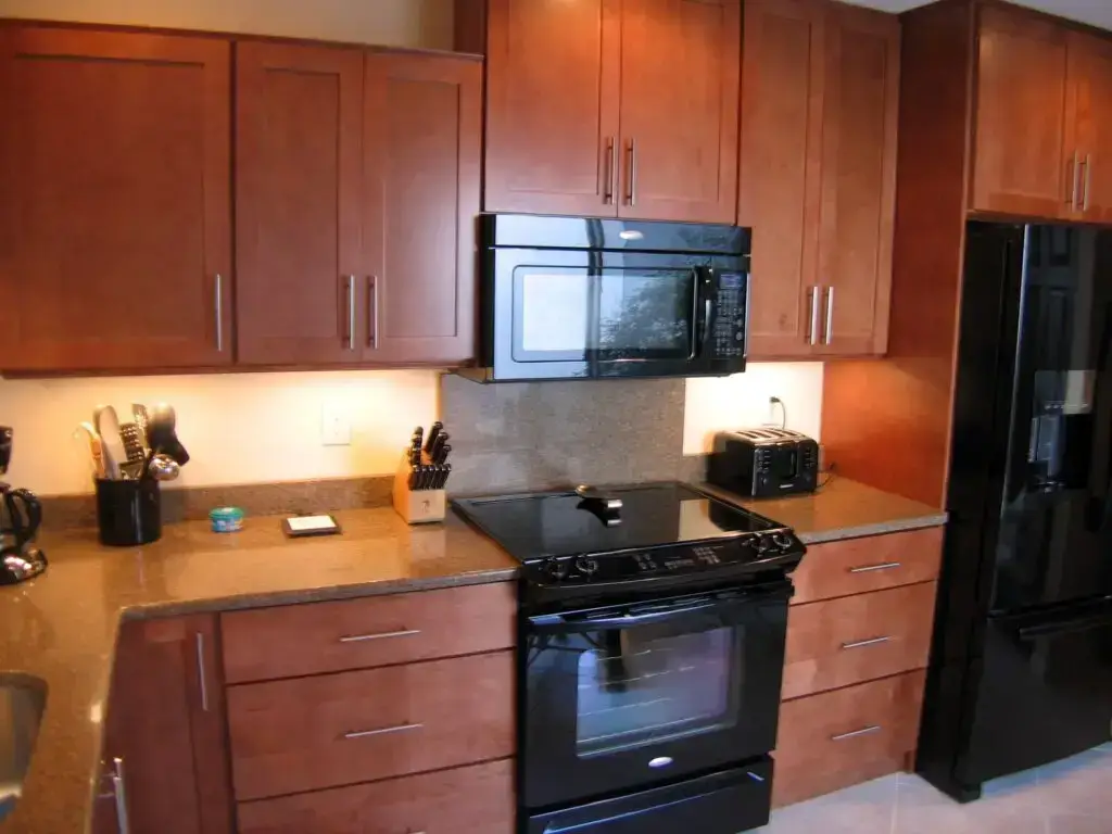 Full Overlay cabinets revealing very little face frame