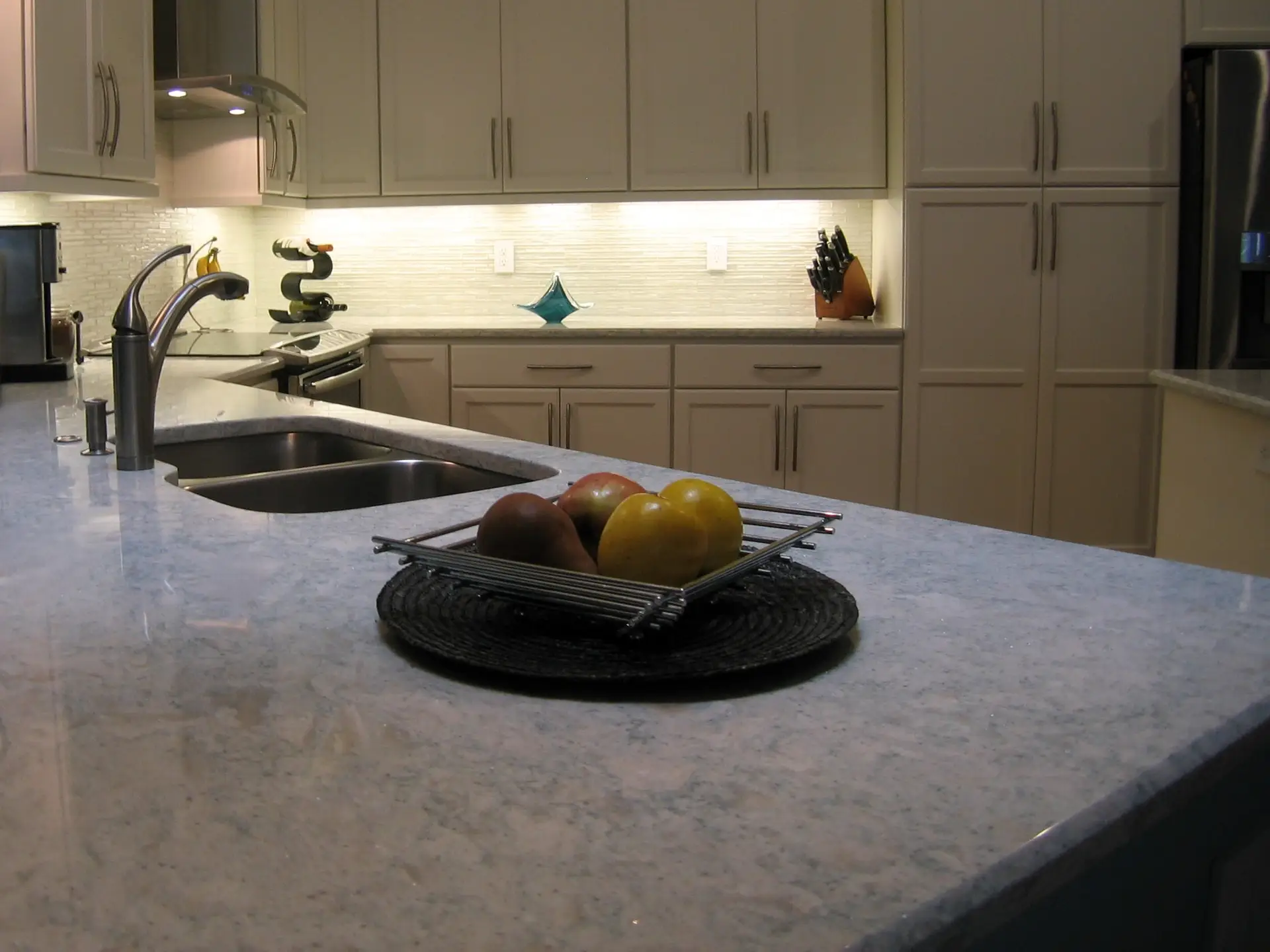 A remodeled kitchen with clean countertops