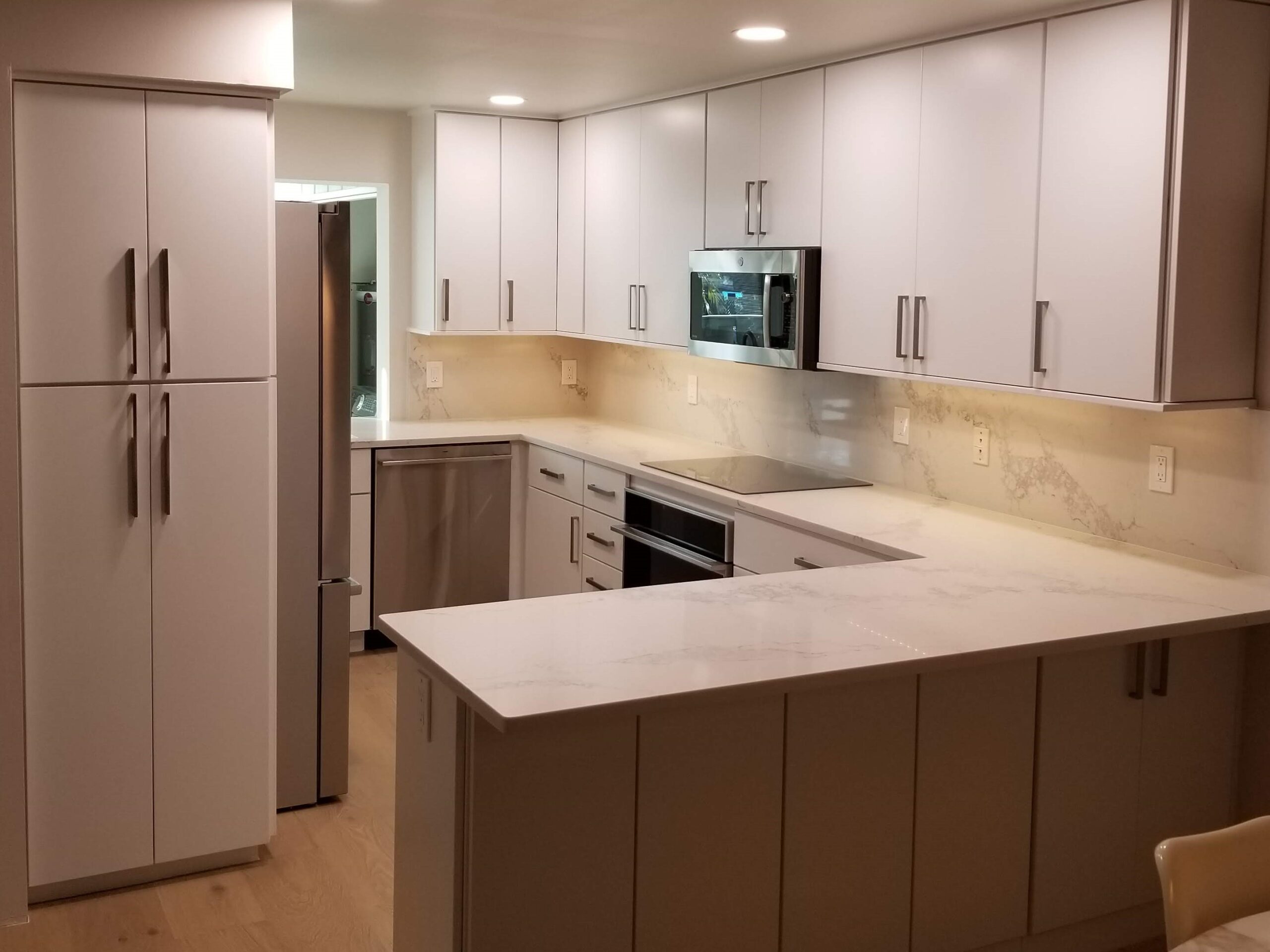Modern kitchen remodel by Duncan's Creative Kitchens, perfect for Florida part-time residents