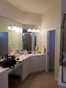 No linen storage is available in this Wisteria Park master bathroom before remodeling