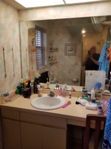 1980s bathroom vanity with no storage
